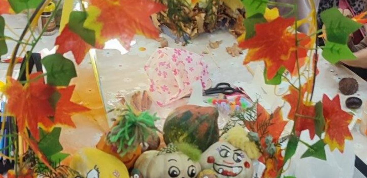 УСПЕХ НАШИХ УЧЕНИЦА НА КРЕАТИВНОЈ РАДИОНИЦИ „ВОЛИМ ЈЕСЕН ЗЛАТНУ”